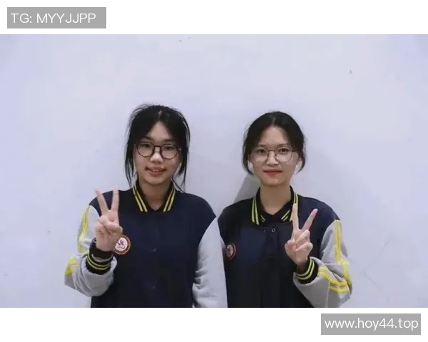 巴黎成长记：从青涩少年到闪耀巨星的奋斗与蜕变之路